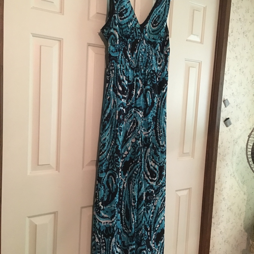 Clothes/Dresses